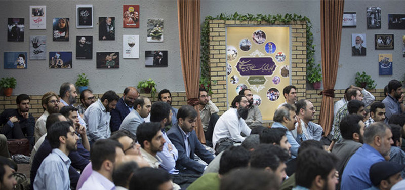 انقلاب اسلامی تبدیل به تمدن شده است/ مواجهه با شبکه های اجتماعی