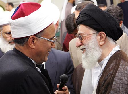 الامام الخامنئي : الغدير سبيل النجاة لوحدة المسلمين